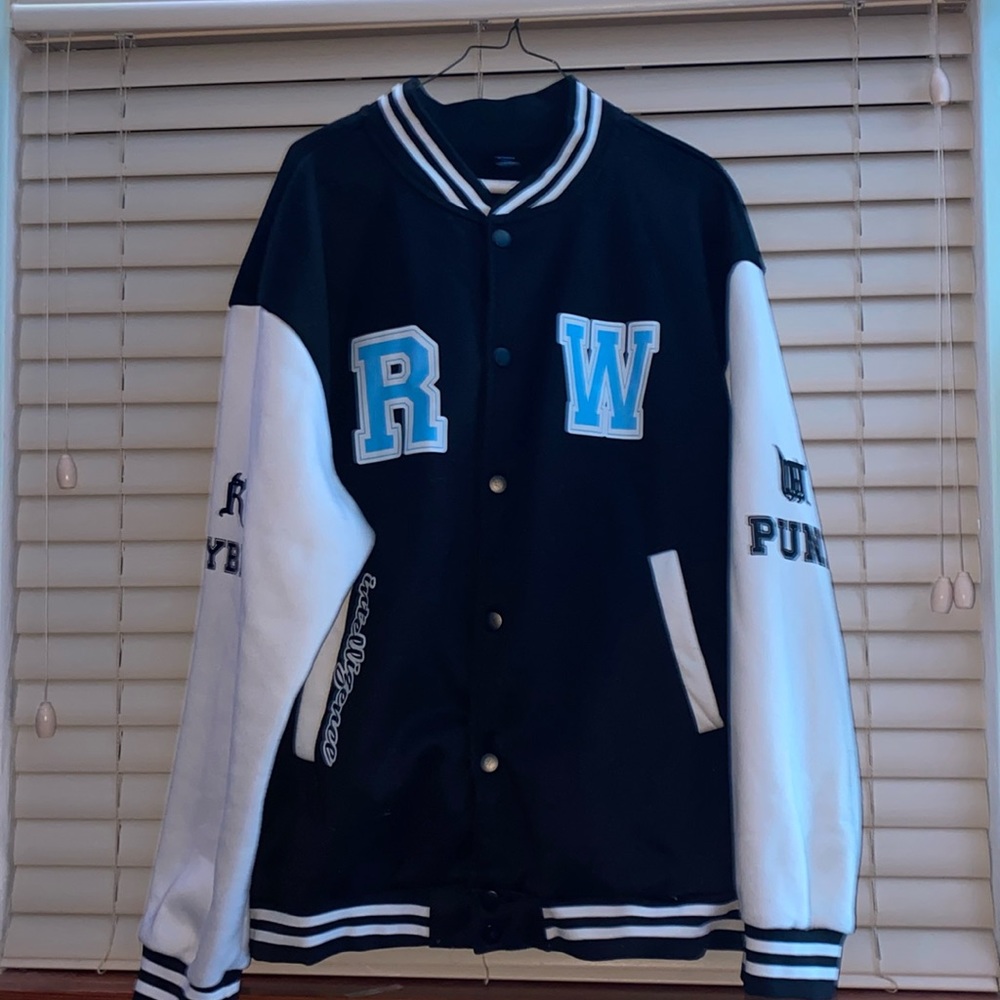 XL jacket for men or women it doesn’t matter